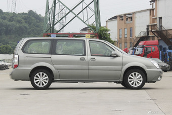 2014款GL8商务车2.4L自动经典版