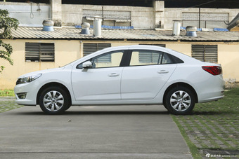 2015款东风风神L60 1.6L手动新动型