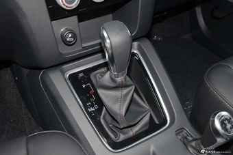 2016款北京BJ40L 2.3T自动四驱尊享版