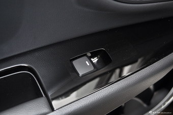 2013款名图1.8GLS自动智能型梦幻银