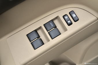 2012款汉兰达2.7L自动两驱精英版5座