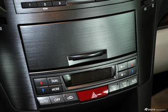 2013款傲虎2.5i豪华版