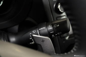 2013款森林人2.0i自动豪华版