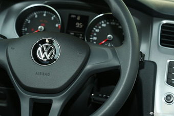 2016款高尔夫1.6L手动时尚型