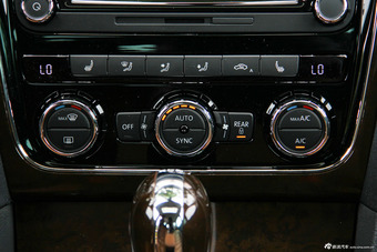 2014款帕萨特3.0 DSG旗舰尊享版