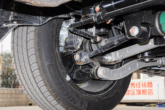 2015款比亚迪唐2.0T自动四驱尊贵型