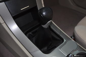 2012款奥轩G5 2.0L手动精英版两驱