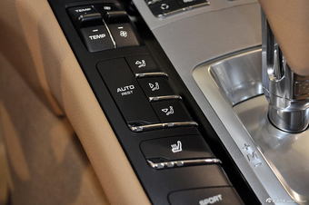 2010款保时捷 Panamera 4S 4.8L