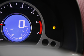 2015款奔奔1.4L手动豪华型国5