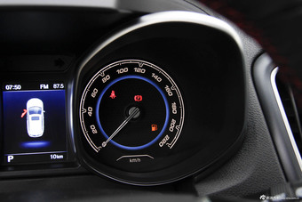 2016款瑞虎5 2.0L自动卓越版