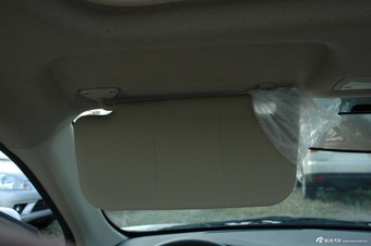 东南2013款V5菱致1.5L手动标准型CNG