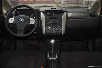 2015款启辰R50X 1.6L自动豪华版