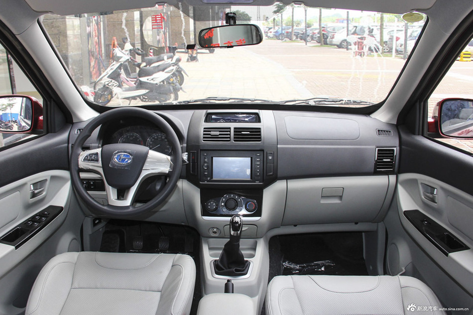 2015款福瑞达M50S 1.5L手动公务舱