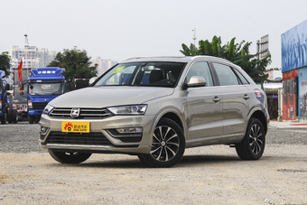 2016款众泰SR7 1.5T自动魔方之心版