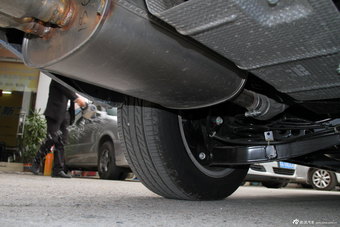 2014款荣威550 Plug-in插电式混动豪华版