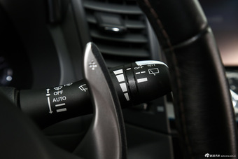 2013款英菲尼迪QX70 3.7L标准版