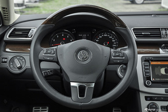 2015款迈腾2.0TSI旗舰型