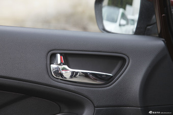 2015款起亚K3 1.6L自动DLX