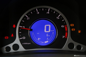 2015款奔奔1.4L手动尊贵型国5