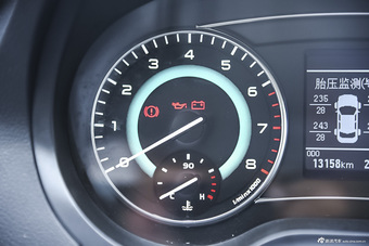 2015款长城C30 1.5L自动舒适型