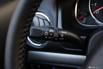 2015款马自达6 2.0L自动豪华型