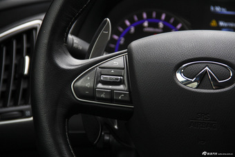 2014款英菲尼迪Q50 3.7L自动豪华运动版