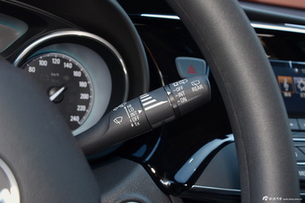 2017款昂科威1.5T自动两驱领先型20T