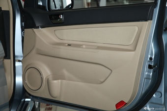 2012款北京汽车E系列1.3L乐尚手动版两厢