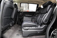 2016款艾力绅2.4L自动豪华版