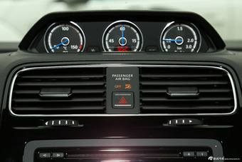 2015款尚酷R 2.0T自动