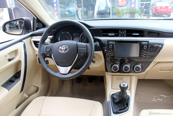 2014款卡罗拉1.6L手动GL-i真皮版