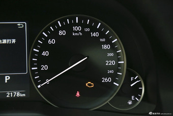 2015款雷克萨斯ES 2.0L自动200精英版