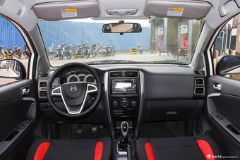 2015款利亚纳A6 1.4L手动两厢畅想型图片