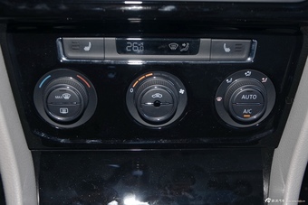 2016款宝来1.4T自动豪华型230TSI