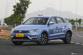 2016款众泰SR7 1.5T自动魔方之路版