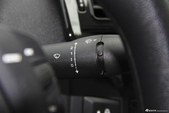 2013款世嘉三厢1.6L手动品尚型CNG