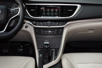 2015款英朗15N手动豪华型