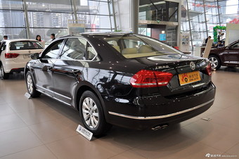 2014款 新帕萨特 1.8TSI DSG 尊荣版