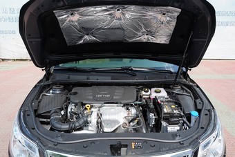 2015款荣威950 1.8T精英版