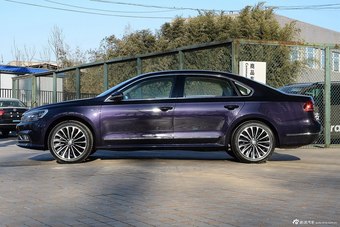 2016款帕萨特2.0T自动至尊版380TSI