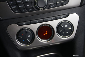 2013款标致301 1.6L自动尊贵版到店实拍