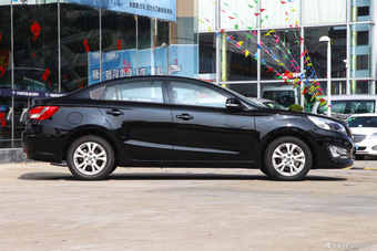 2015款海马福美来1.6L自动品尚型