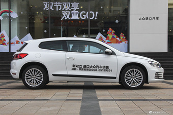 2015款尚酷2.0T自动豪华版