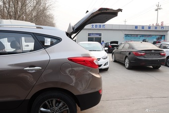 2015款北京现代ix35自动两驱智能型