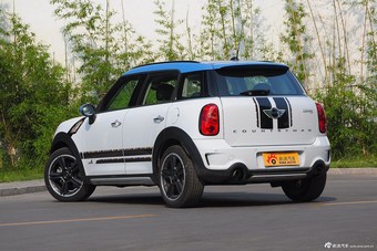 2015款MINI COUNTRYMAN 1.6T COOPER S All 4进藏限量版