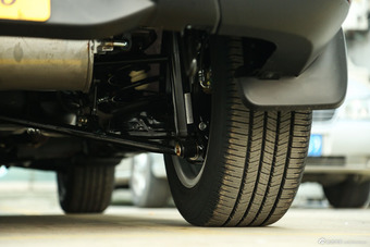 2015款瑞虎3 1.6L手动致尚周年运动版