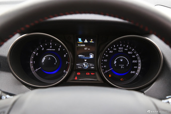 2014款长安CS75 1.8T自动尊贵型国5