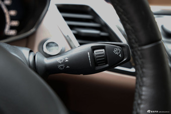 2014款嘉年华两厢1.0T自动劲动型