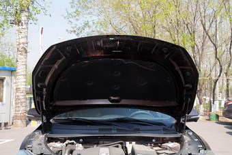 2015款传祺GS5速博1.8T自动四驱豪华导航版