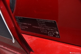 2015款捷豹XE R-SPORT 2.0T自动i4 Ti (240PS)